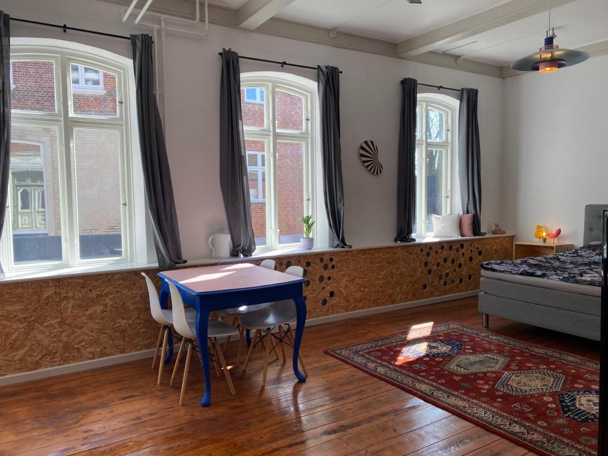 Gallery Studio In The Heart Of Hojer Luaran gambar